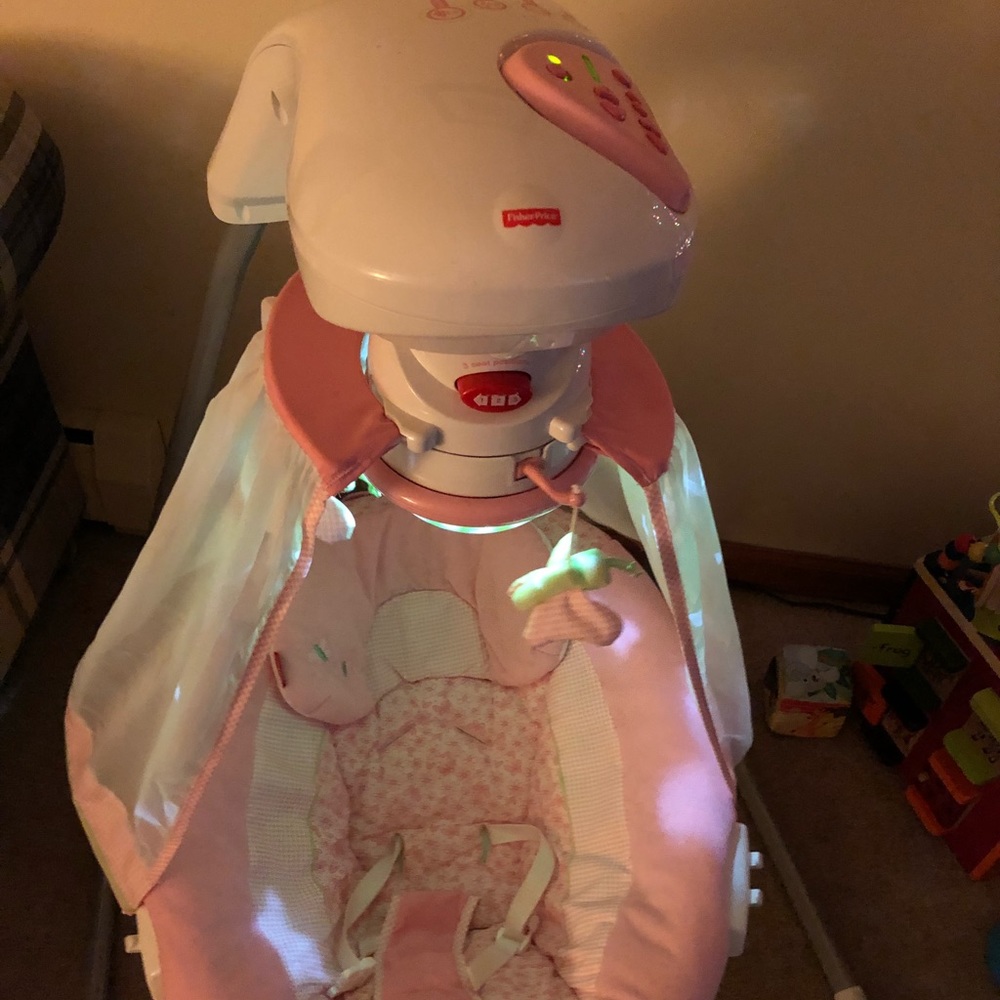 Papasan butterfly swing